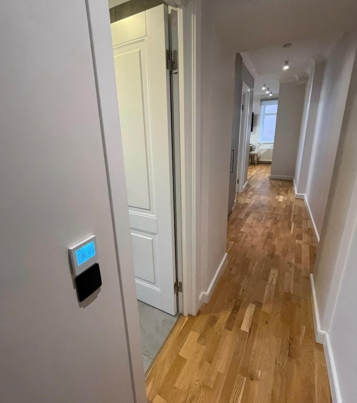 Premium Apartment In Quiet & Historical Area Riga Exterior foto